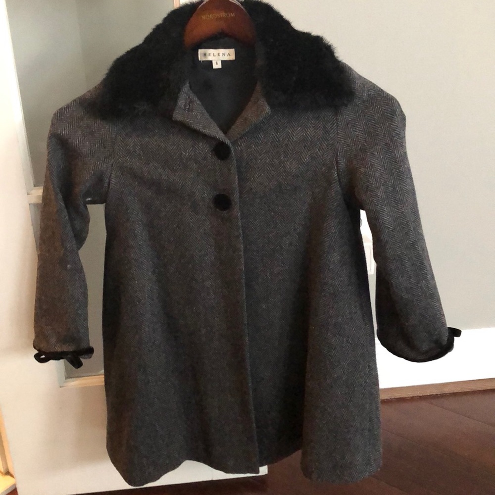 Helena Winter coat size 6 girls.  Like new!